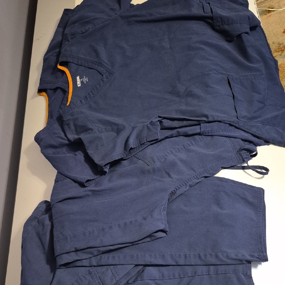 Scrubstar Navy Scrub Sets X2 Top Large Bottom Medium Cargo Style